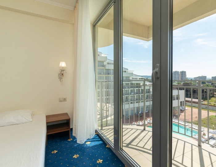 Стандарт 2-местный 1-комнатный TWIN с видом на море/бассейн - Отель «Европа» Гагра